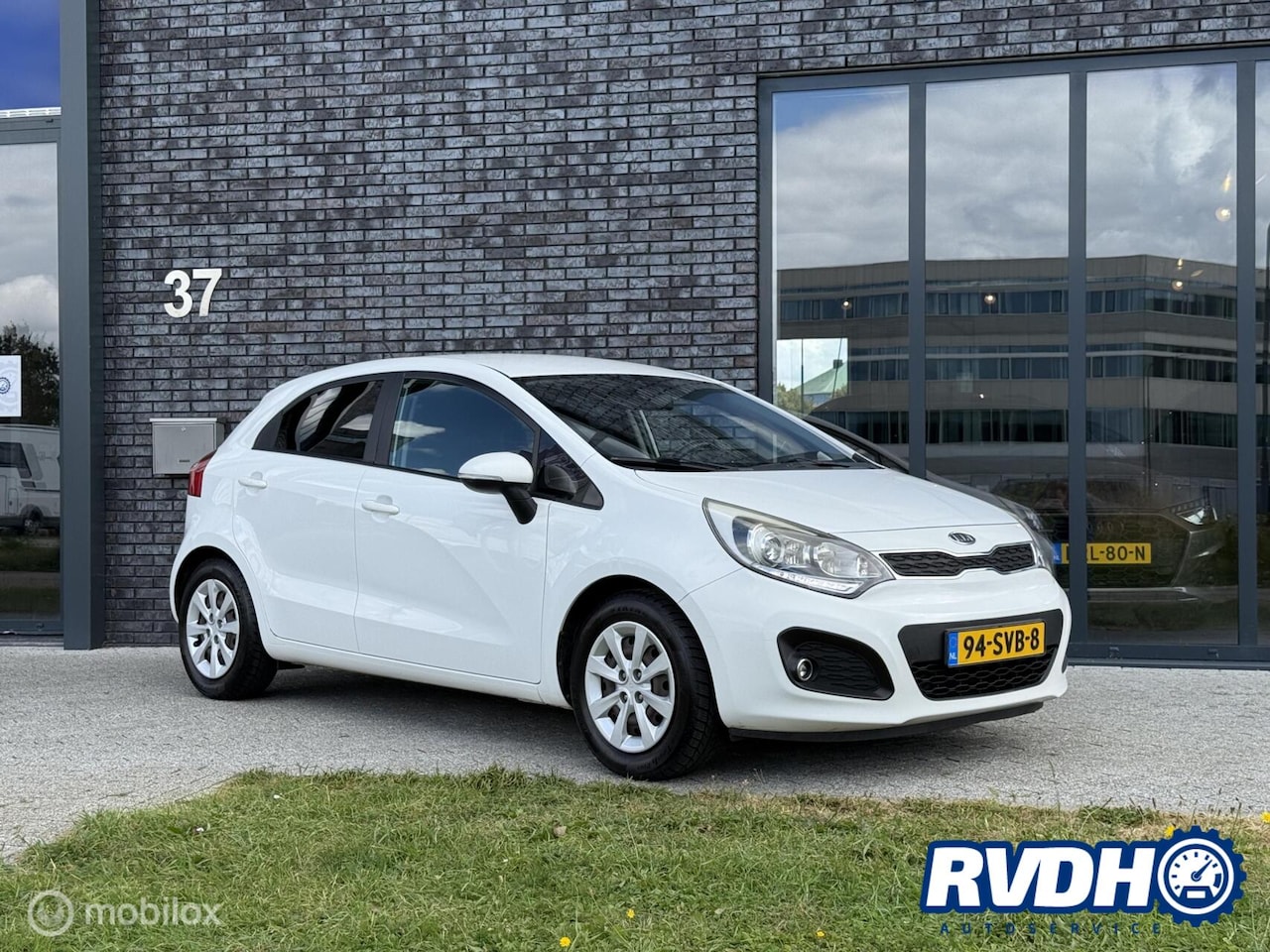 Kia Rio - 1.2 CVVT Comfort Pack |Airco|Bluetooth - AutoWereld.nl