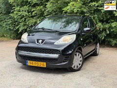 Peugeot 107 - 1.0-12V Millesim 200 | 5 Deurs + Airco Nu € 1.975,