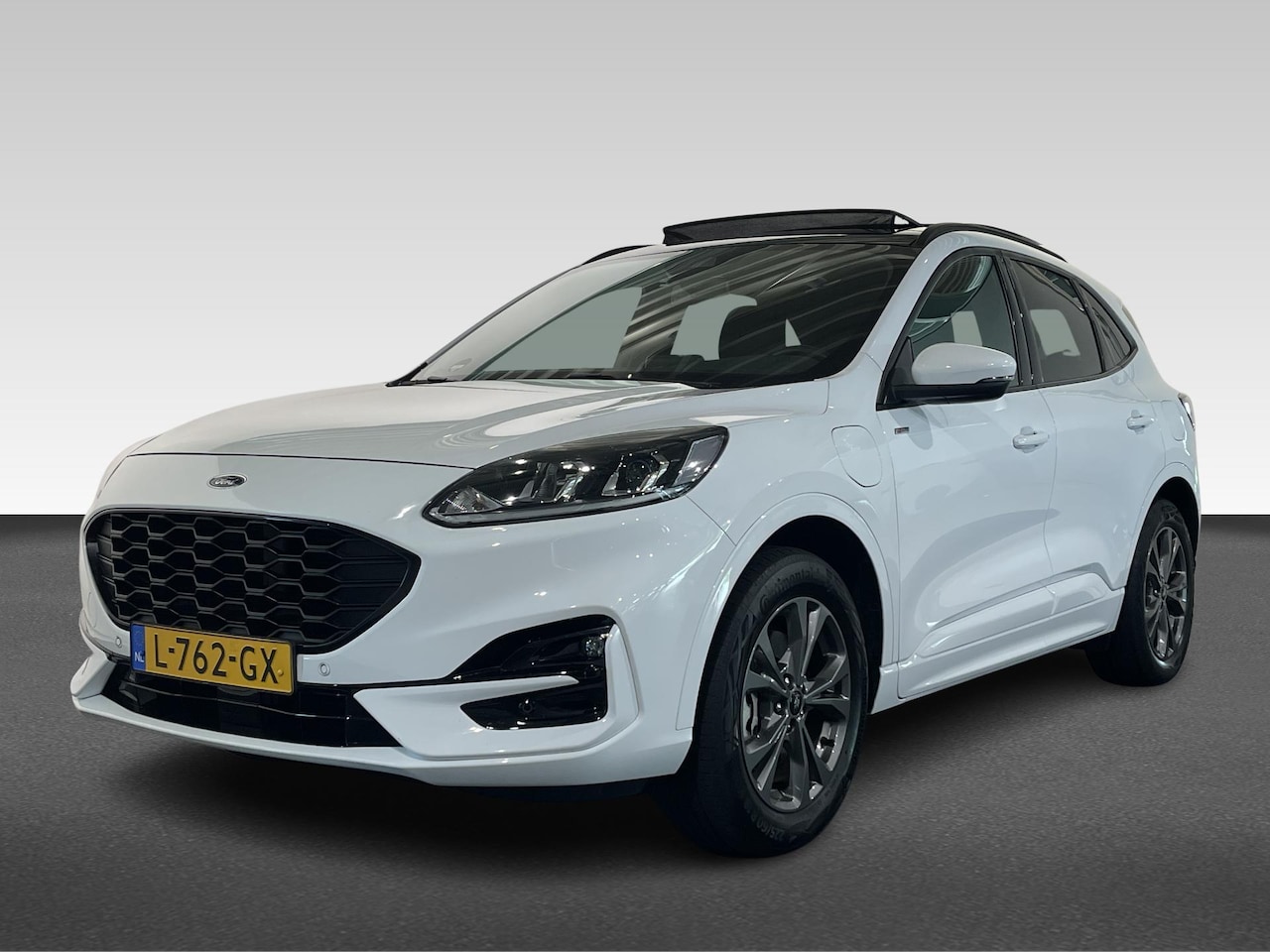 Ford Kuga - 2.5 PHEV ST-Line | Navigatie | Panoramadak | Trekhaak - AutoWereld.nl