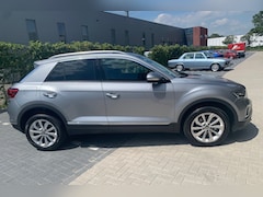 Volkswagen T-Roc - 1.5 TSI Life Business