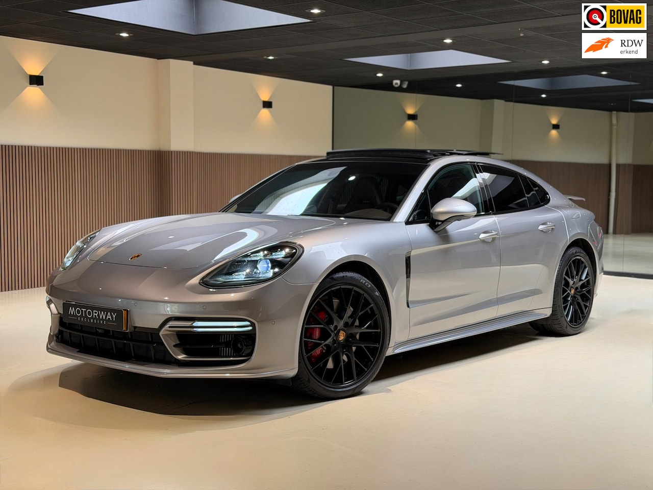 Porsche Panamera - 2.9 4 E-Hybrid|Pano|Bose|360|Chrono|Massage|Stoelventilatie| - AutoWereld.nl
