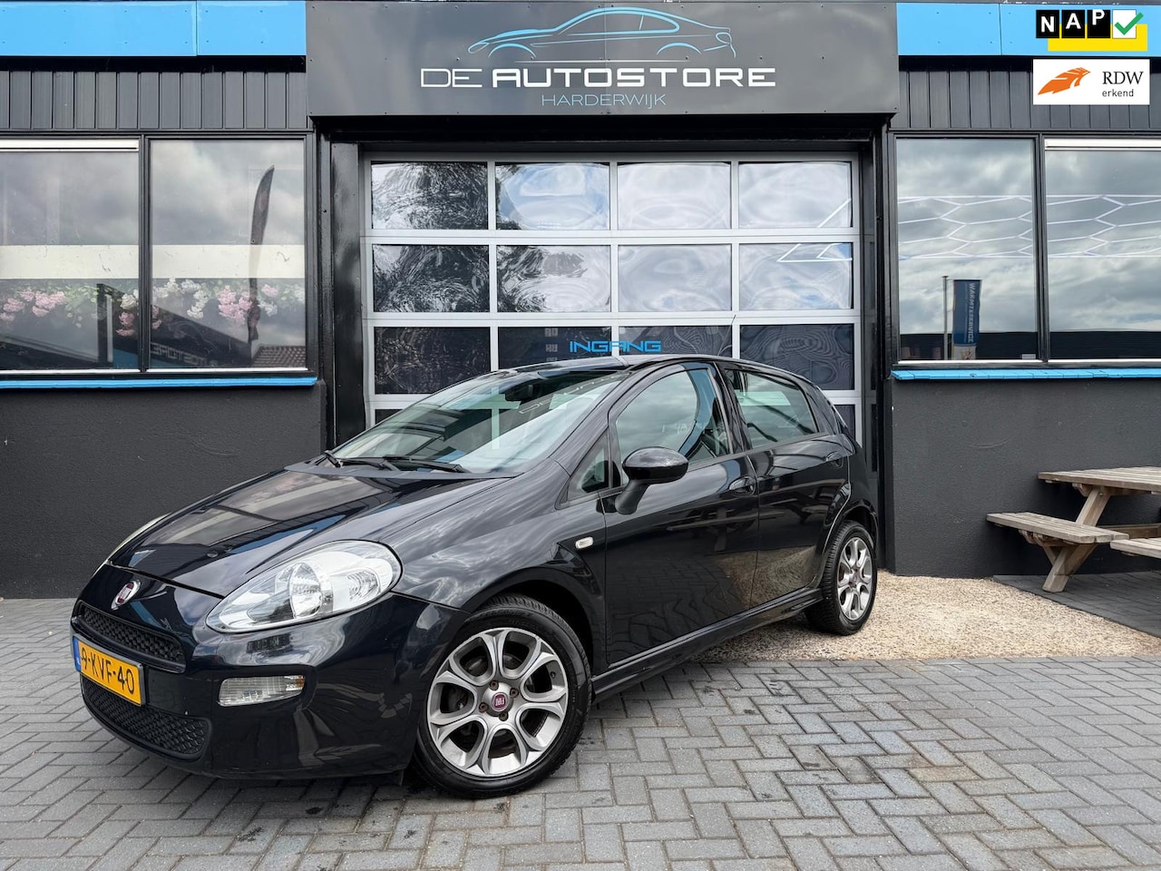 Fiat Punto Evo - 0.9 TwinAir Sport Airco Cruise Zeer nette Auto - AutoWereld.nl