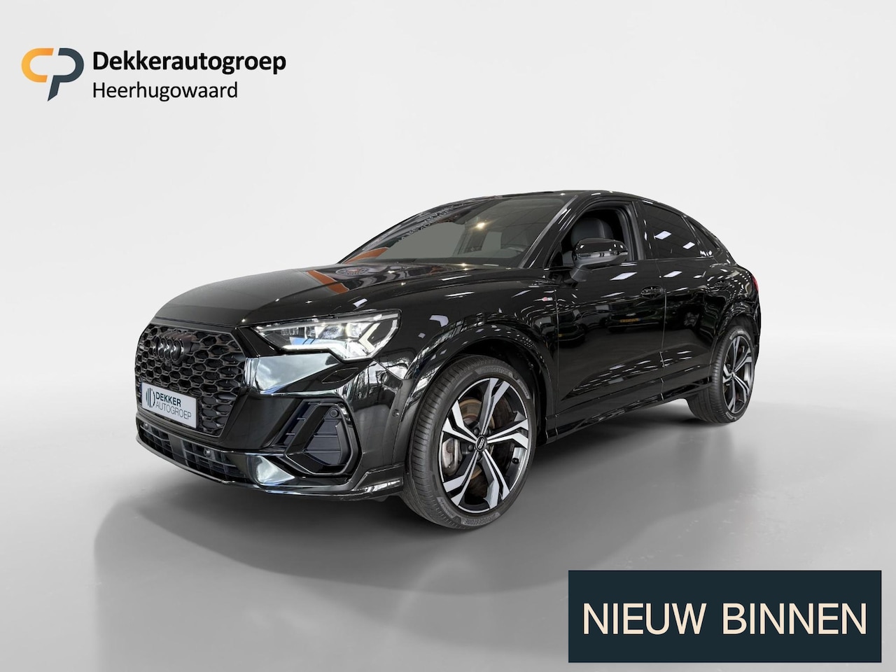 Audi Q3 Sportback - 45 TFSI quattro edition one Black Pack - Pano-schuif/kanteldak - Trekhaak - AutoWereld.nl