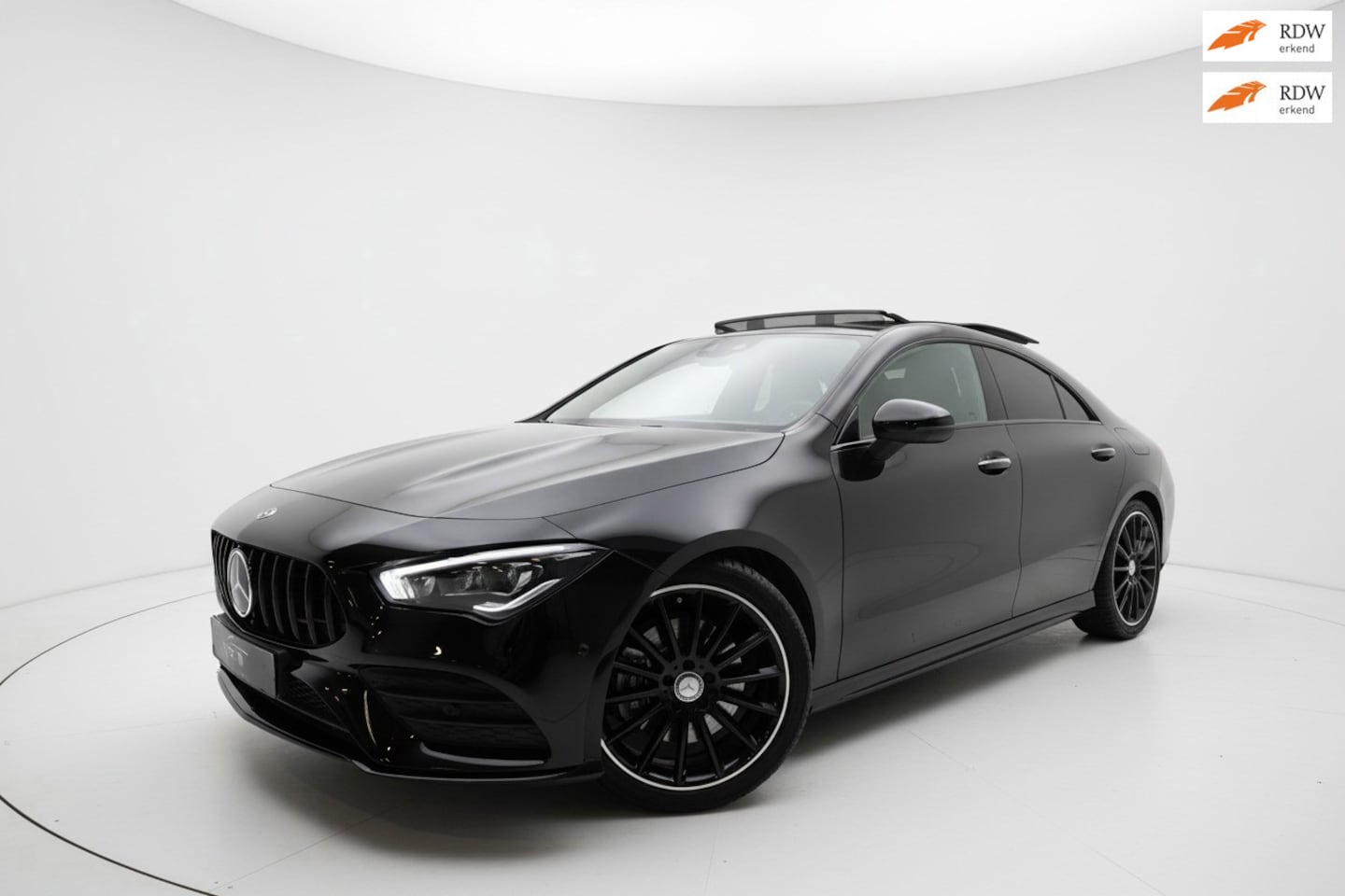 Mercedes-Benz CLA-Klasse - 250 e AMG NIGHT PANO SFEER CAM - AutoWereld.nl