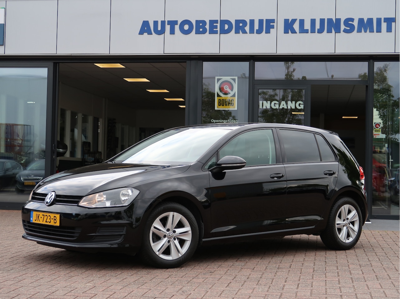 Volkswagen Golf - 1.2 TSI Trendline | Parkeersensoren | 16 inch velgen | - AutoWereld.nl