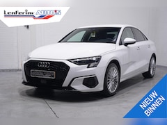 Audi A3 Limousine - 35 TFSI Business edition navigatie Apple-carplay Led-verlichting Camera Sportstoelen in ho