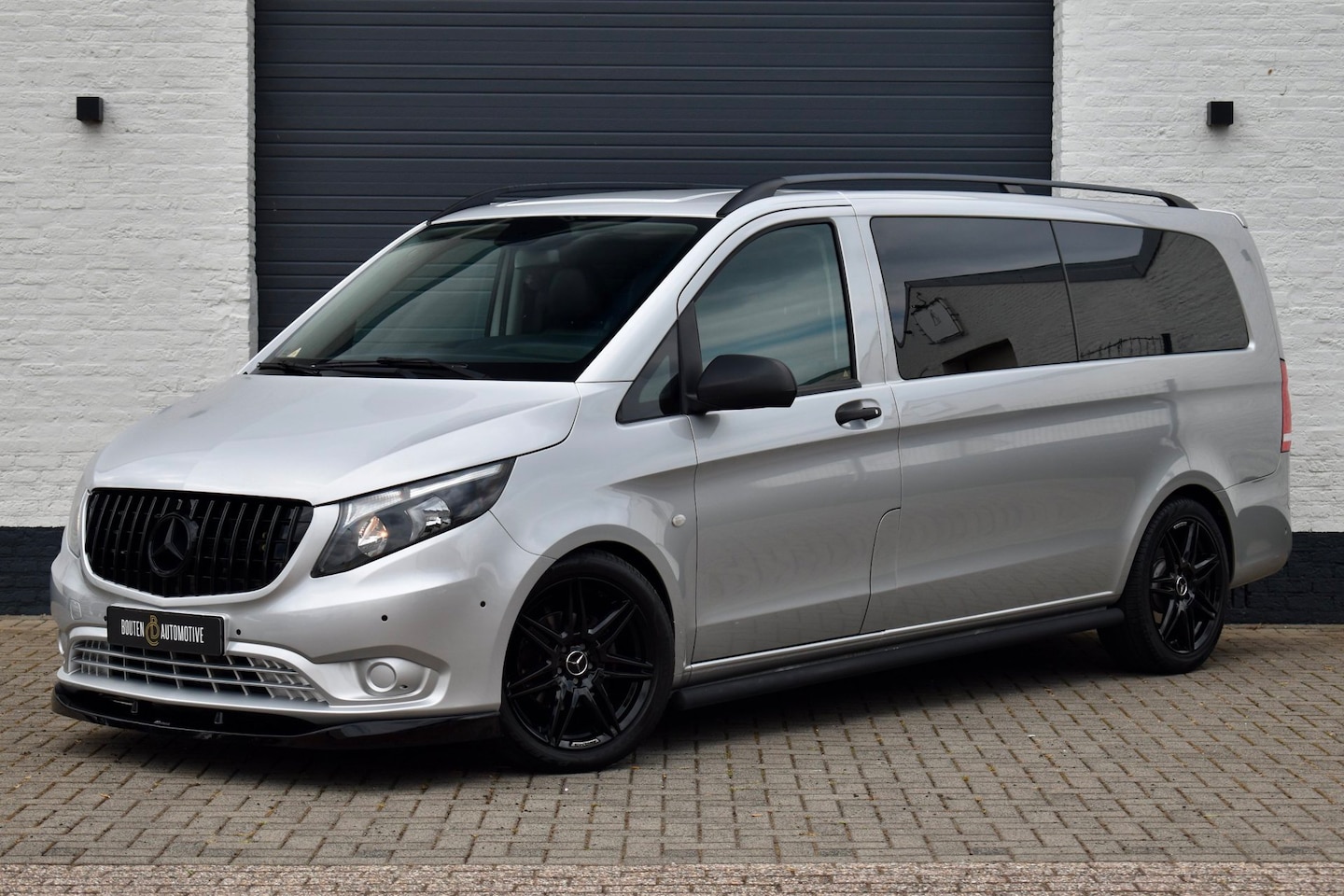 Mercedes-Benz Vito - 114 CDI Extra Lang DC Comfort | 6P | Leder | H&R | - AutoWereld.nl