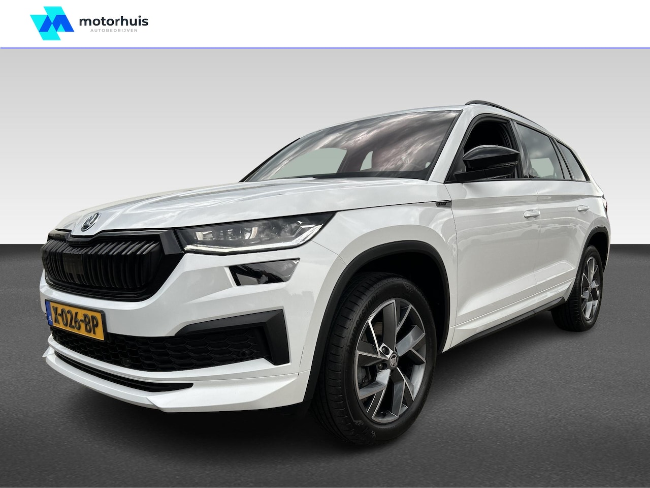 Skoda Kodiaq - Sportline Business | Achteruitrijcamera | Bluetooth telefoonvoorbereiding en draadloos opl - AutoWereld.nl