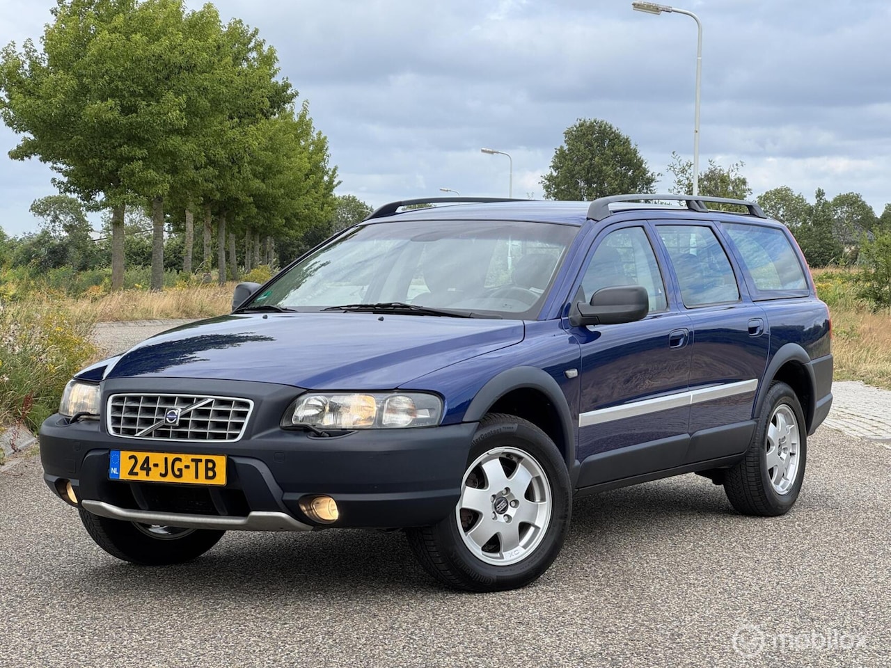 Volvo XC70 - 2.4 T AWD Ocean Race - AutoWereld.nl