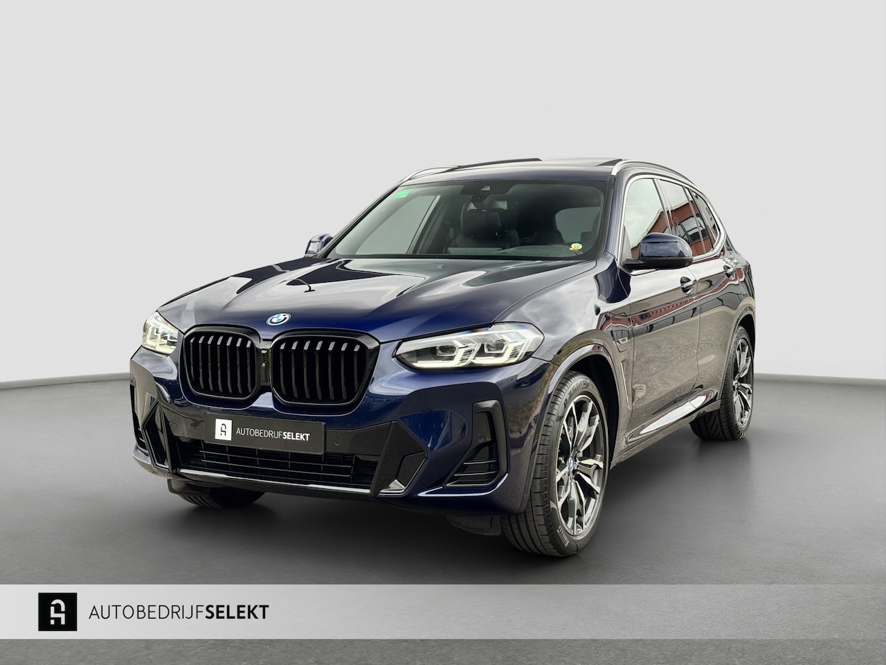 BMW X3 - XDrive30e M-Sport | Pano | Trekhaak | Harman Kardon | Elektr. stoelen | Head Up | Keyless - AutoWereld.nl