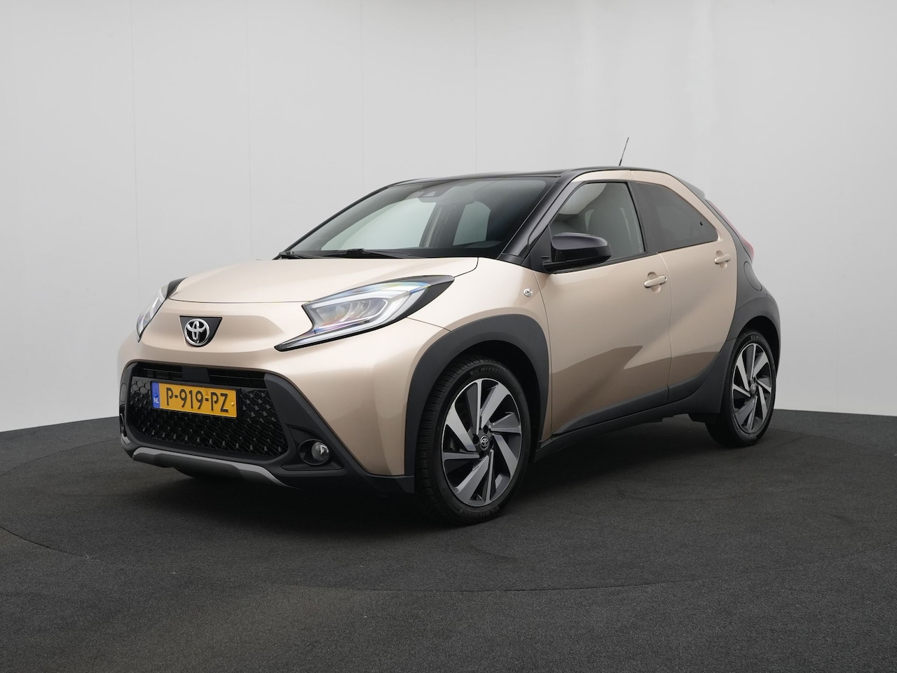 Toyota Aygo X - 1.0 VVT-i S-CVT Envy || Automaat || - AutoWereld.nl