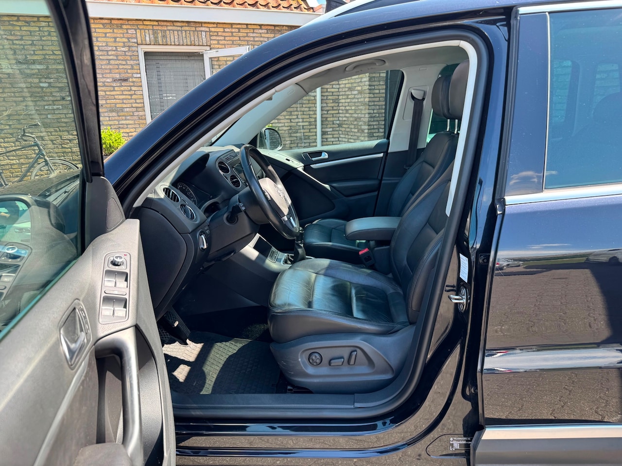 Volkswagen Tiguan - 1.4 TSI 4motion R-line Edition Bj 2014 Mag 2000 kg trekken - AutoWereld.nl