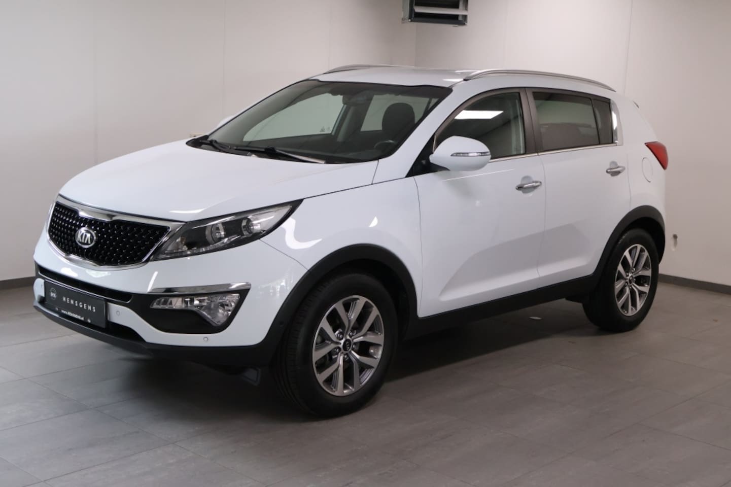 Kia Sportage - 1.6 GDI DynamicLine | Trekhaak | Navi! | Optioneel met winterset - AutoWereld.nl