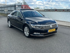 Volkswagen Passat - 1.8 TSI Highline 180 PK DSG AUT PANO CAMERA LEDER LED PDC ECC NAVI