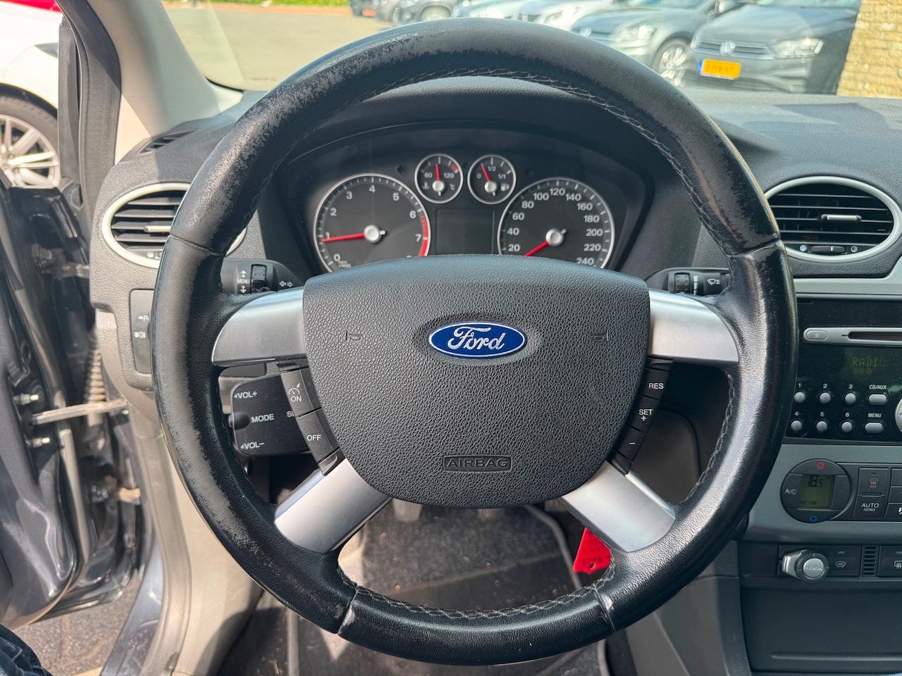 Ford Focus Wagon - 1.6-16V Futura Zeer nette auto - AutoWereld.nl