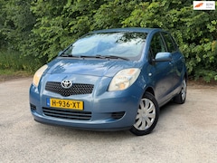 Toyota Yaris - 1.0 VVTi Terra | " 187.000 " KM + Airco Nu € 2.950,