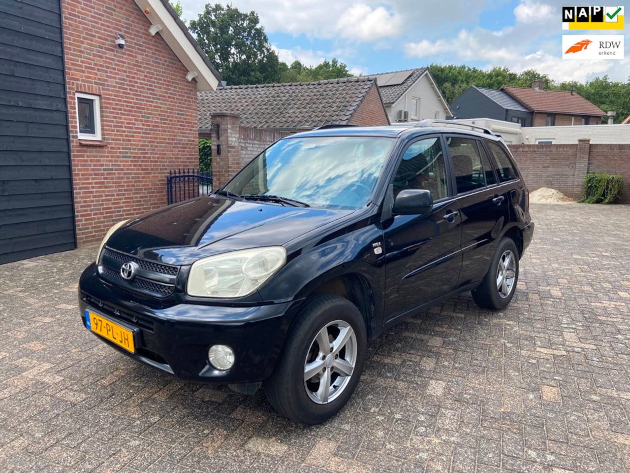 Toyota RAV4 - 2.0-16V VVT-i Luna 4X4 airco 5 deurs trekhaak - AutoWereld.nl