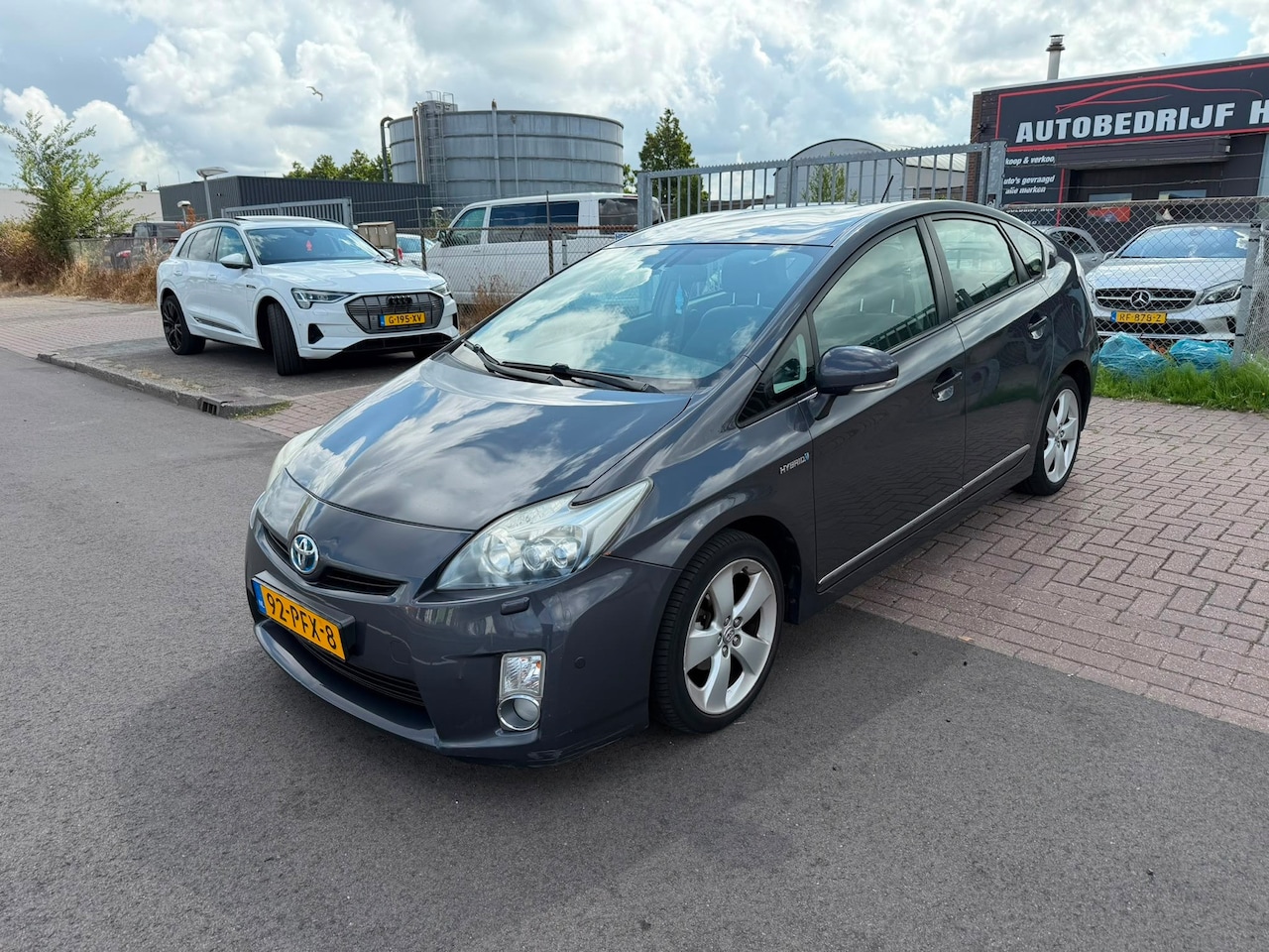 Toyota Prius - 1.8 HYBRIDE/BENZIN XENON/CLIMA/HEADUP - AutoWereld.nl