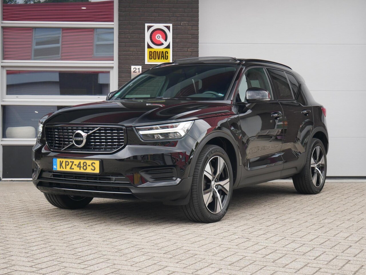 Volvo XC40 - 1.5 T4 Recharge R-Design Pano| Dealer onderhouden| - AutoWereld.nl