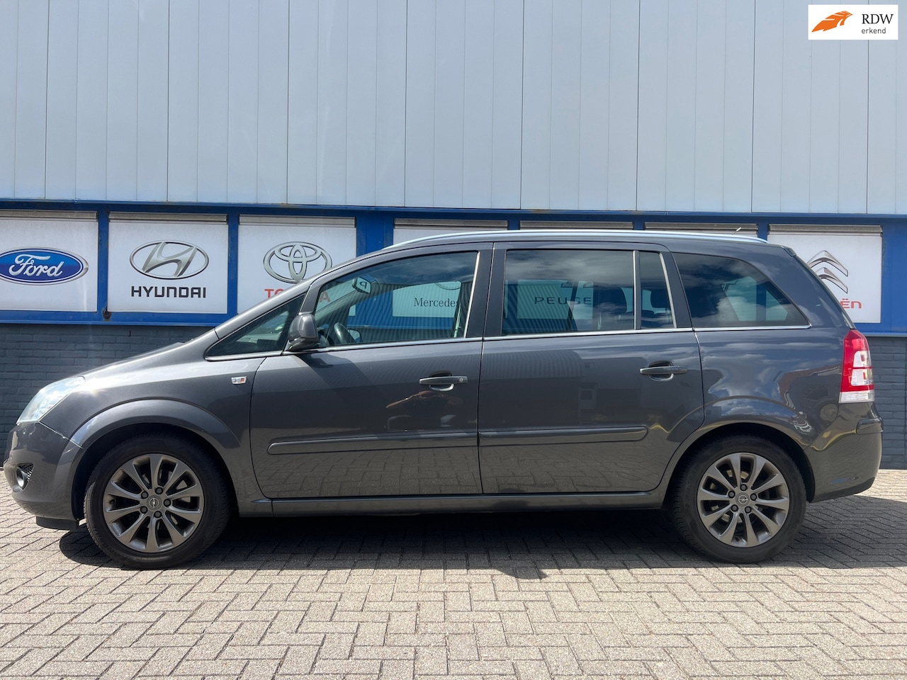 Opel Zafira - 1.6 Cosmo 7 zits. 2011 3495eu - AutoWereld.nl