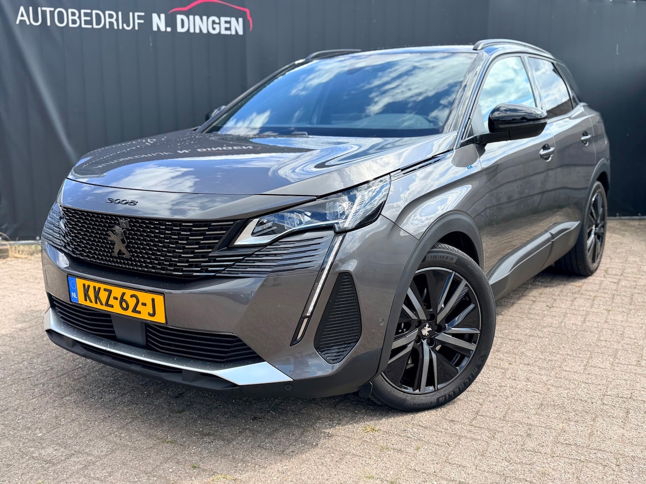 Peugeot 3008 - 1.6 HYbrid 225 GT Black pack Massage 360 focal - AutoWereld.nl
