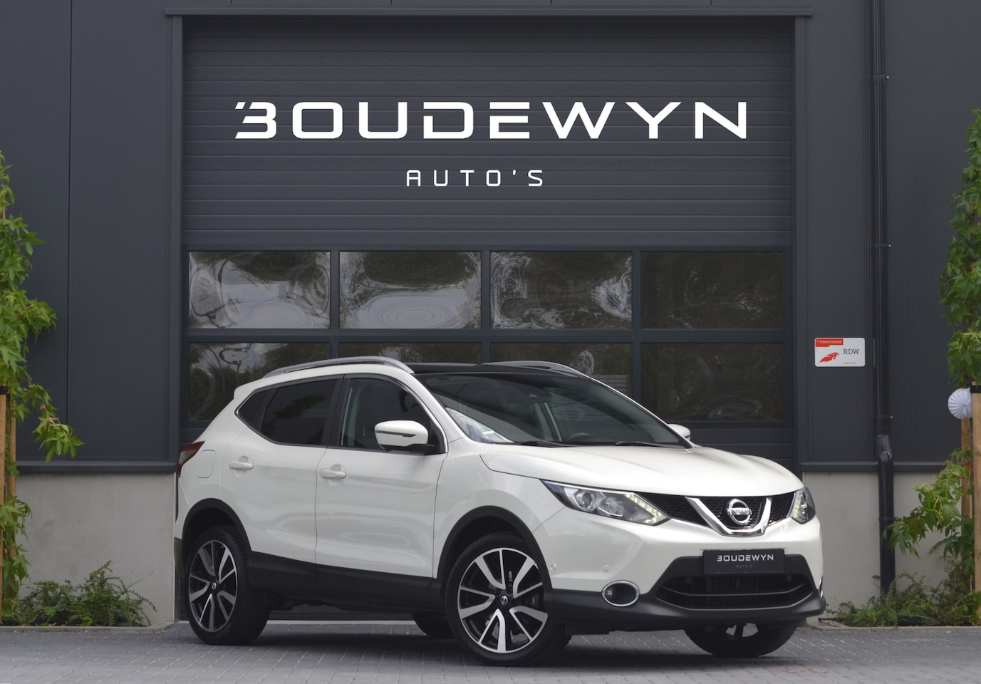 Nissan Qashqai - 1.2 Tekna Cruise Control | 360 camera | Trekhaak - AutoWereld.nl