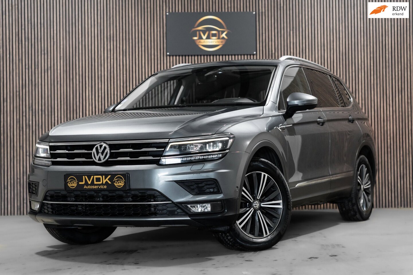 Volkswagen Tiguan Allspace - 1.4 TSI Highline 7p. DSG LEDER 360 CAMERA NAVI PANO - AutoWereld.nl