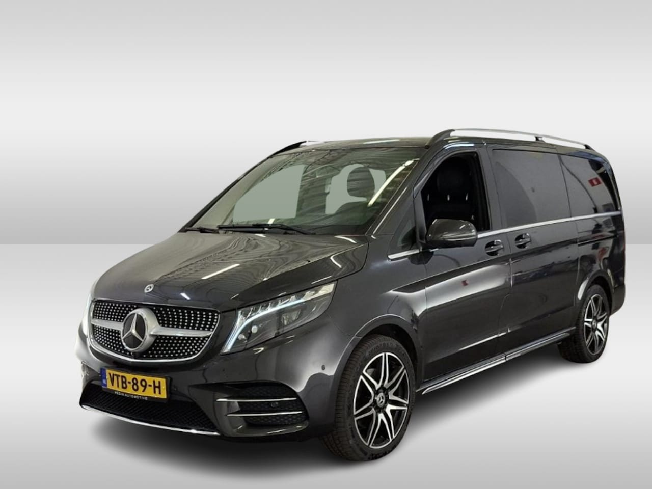 Mercedes-Benz V-klasse - 300d 4-MATIC Lang DC Avantgarde Edition AMG Burmester - AutoWereld.nl
