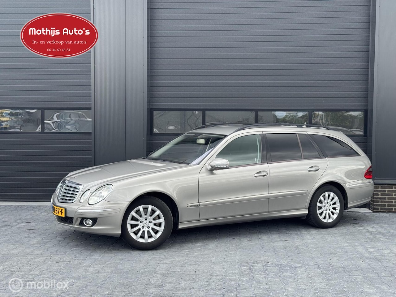 Mercedes-Benz E-klasse Estate - 350 Elegance Youngtimer! Nette auto! 100% onderhouden! - AutoWereld.nl
