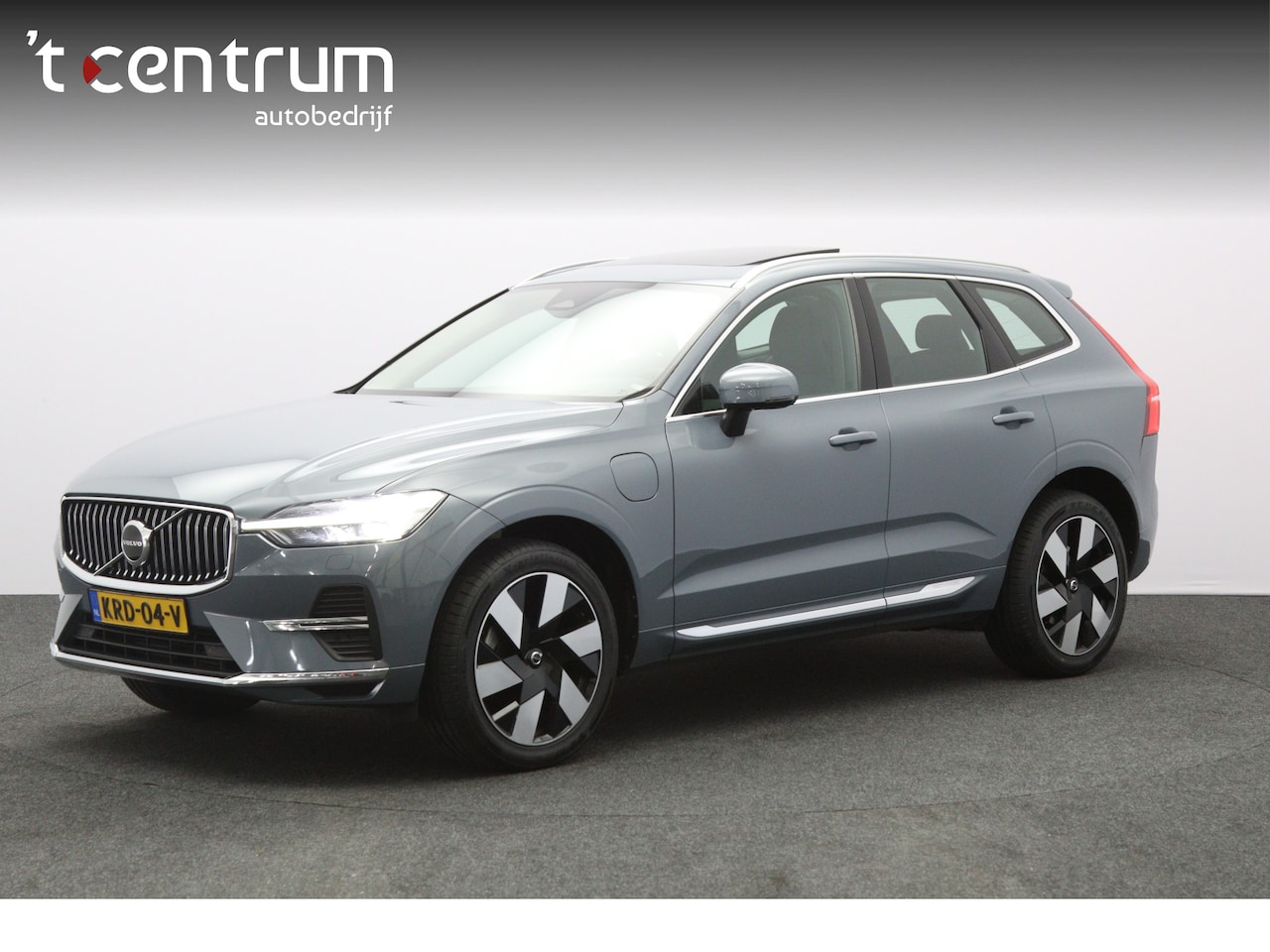 Volvo XC60 - 2.0 T8 Plug-in hybrid AWD Ultra Bright 2.0 T8 Plug-In Hybrid 456 PK AWD Ultra Bright, Lonf Range, Panoramadak, Leder, Keyless, H/ - AutoWereld.nl