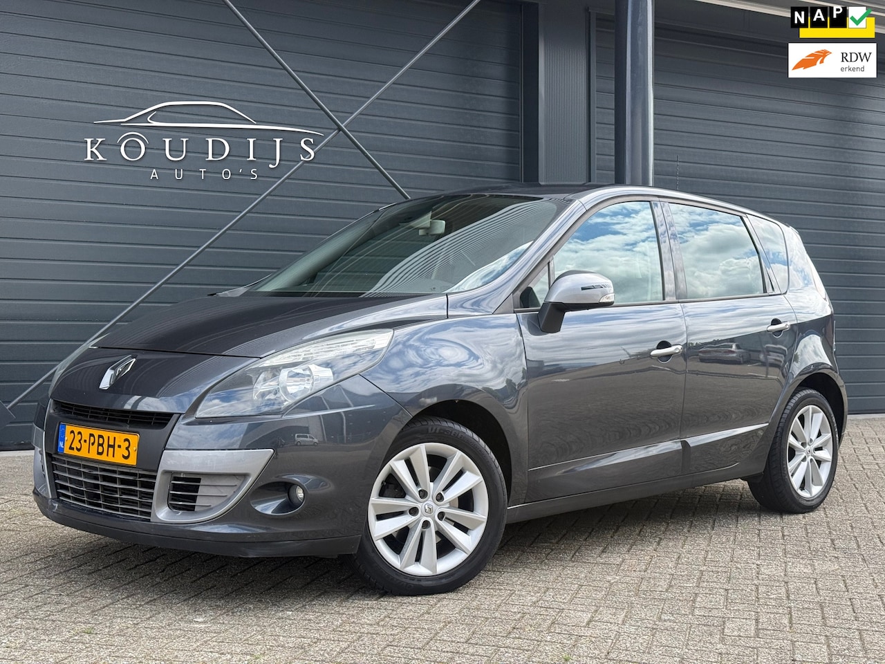 Renault Scénic - 1.4 TCE Celsium 1.4 TCE Celsium, Bluetooth, Climate, Trekhaak, NL Auto - AutoWereld.nl