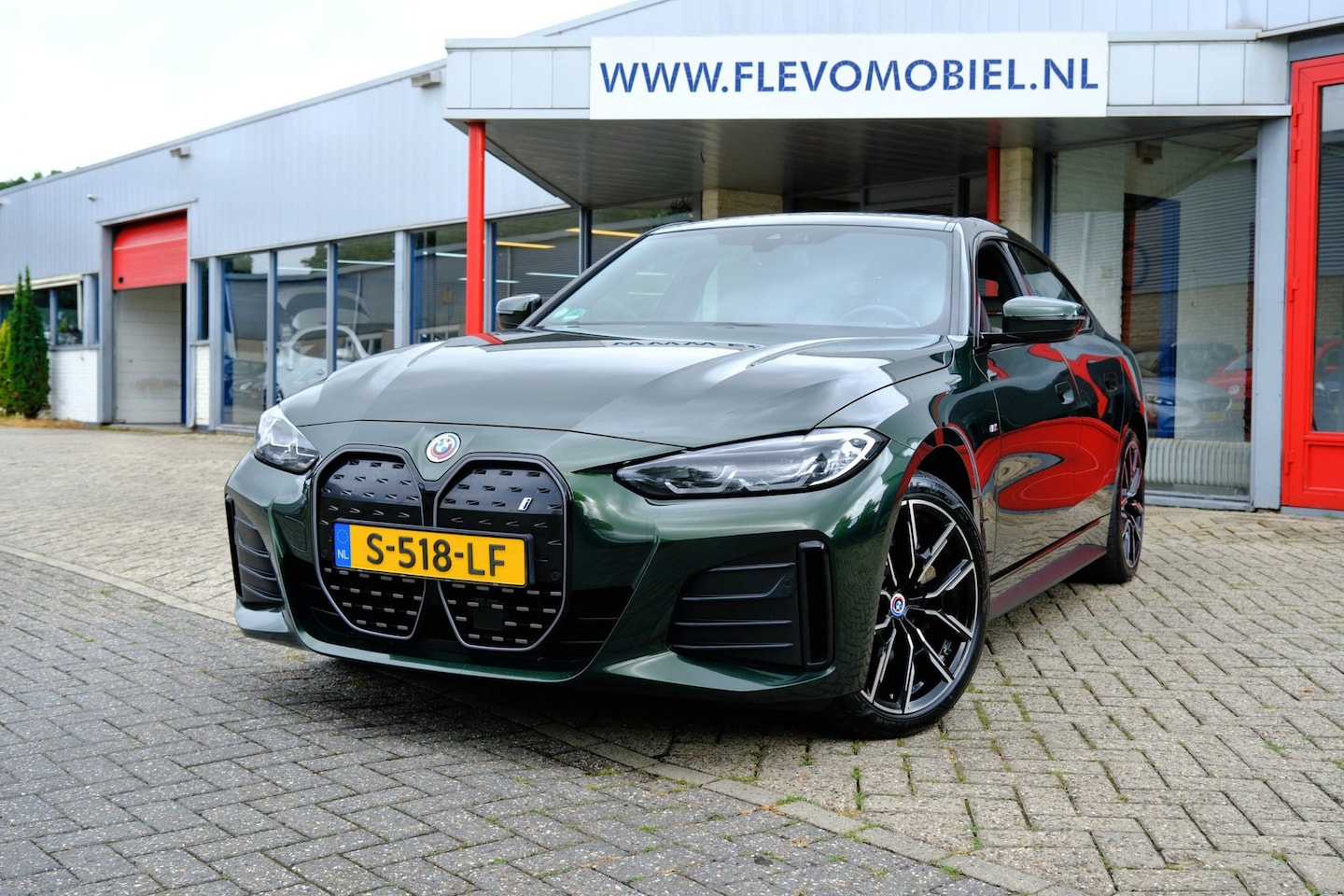 BMW i4 - EDrive40 M Sport 84 kWh Aut. Pano|Leder|1e Eig|HUD|Sportstoelen|Cam|LMV - AutoWereld.nl