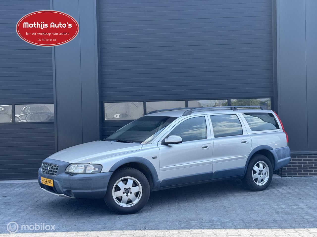 Volvo V70 Cross Country - 2.4 T Comfort Line 2.4 T Comfort Line - AutoWereld.nl