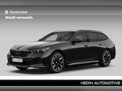BMW 5-serie Touring - 550e xDrive M-Sport Pro | Bowers & Wilkins | Trekhaak | Stoelventilatie | Panoramadak | He