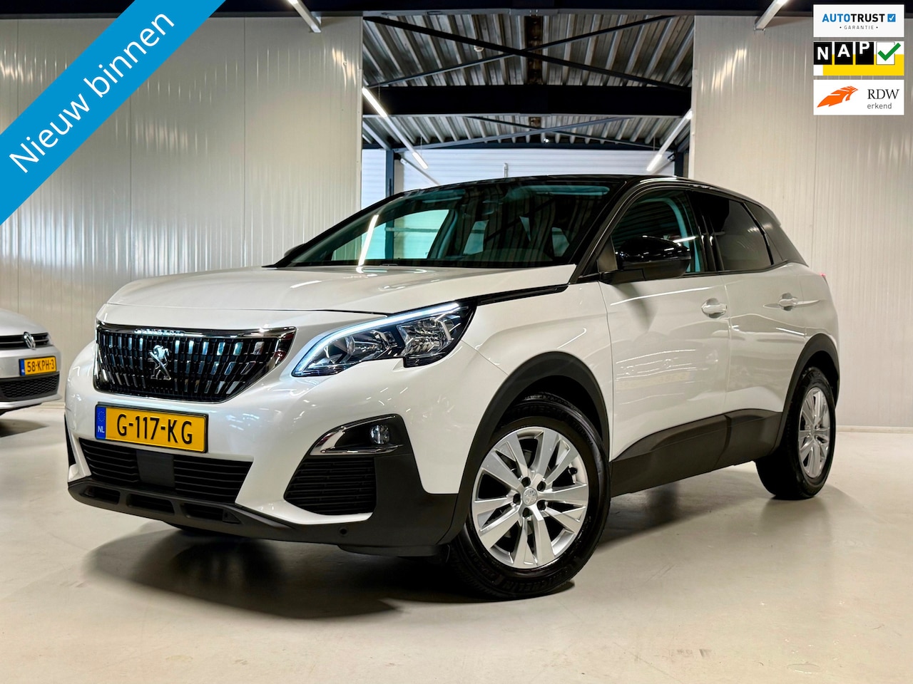 Peugeot 3008 - 1.2 131PK Executive Automaat|Camera|Navigatie!!! - AutoWereld.nl