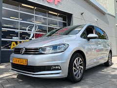 Volkswagen Touran - 1.2 TSI Sound BlueMotion Tech - Apple CarPlay / Navigatie I Airco I PDC I Veiligheid pakke