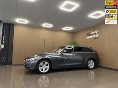 BMW 3-serie Touring - 330i Executive * 1e Eig / Automaat / 360° Camera / LED / Navigatie / NL Auto