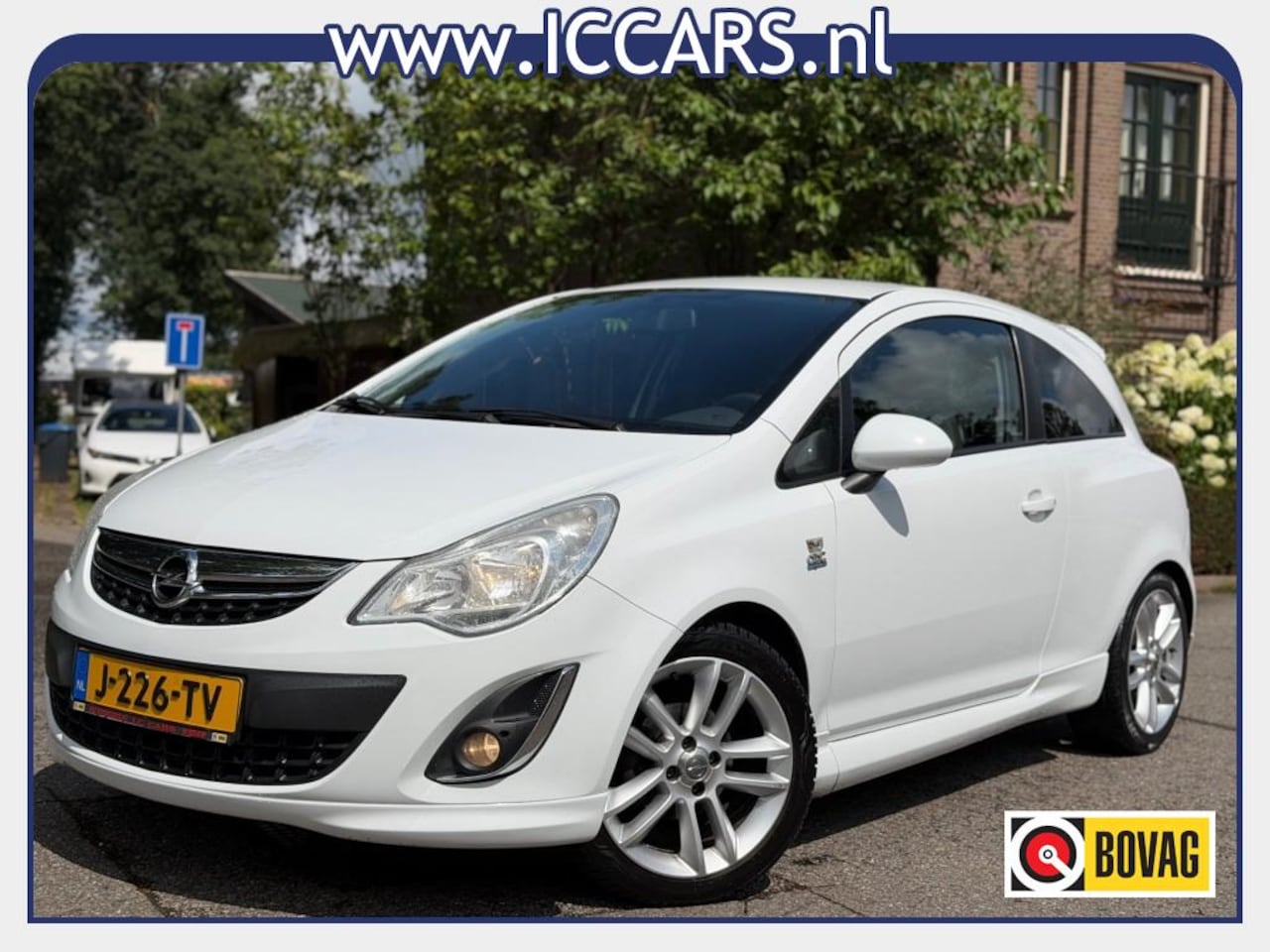 Opel Corsa - 1.2 OPC Pakket - Navi - Airco - Cruise control !!! - AutoWereld.nl