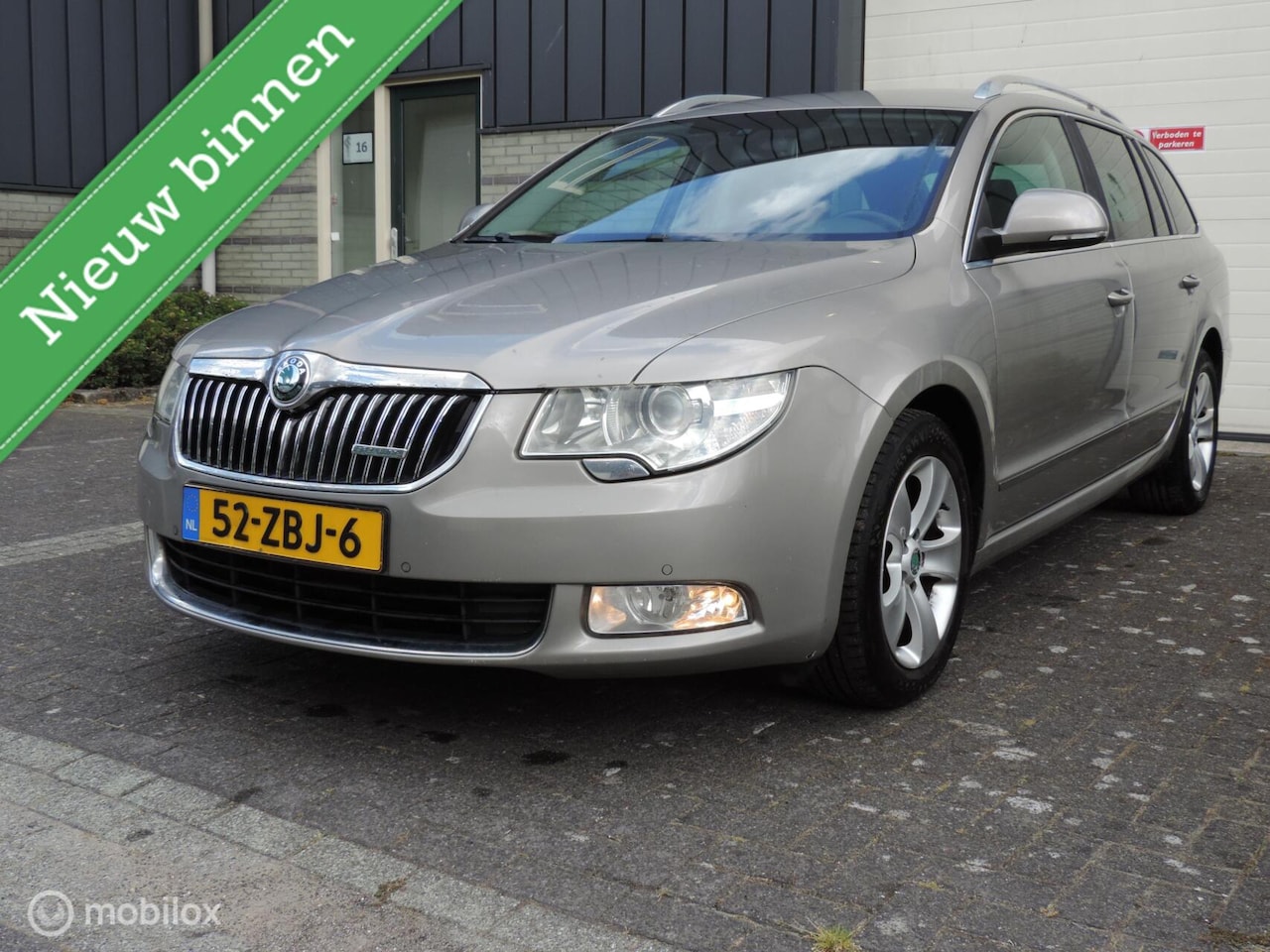 Skoda Superb Combi - 1.6 TDI Greenline Ambition Business Line 1.6 TDI Greenline Ambition Business Line - AutoWereld.nl