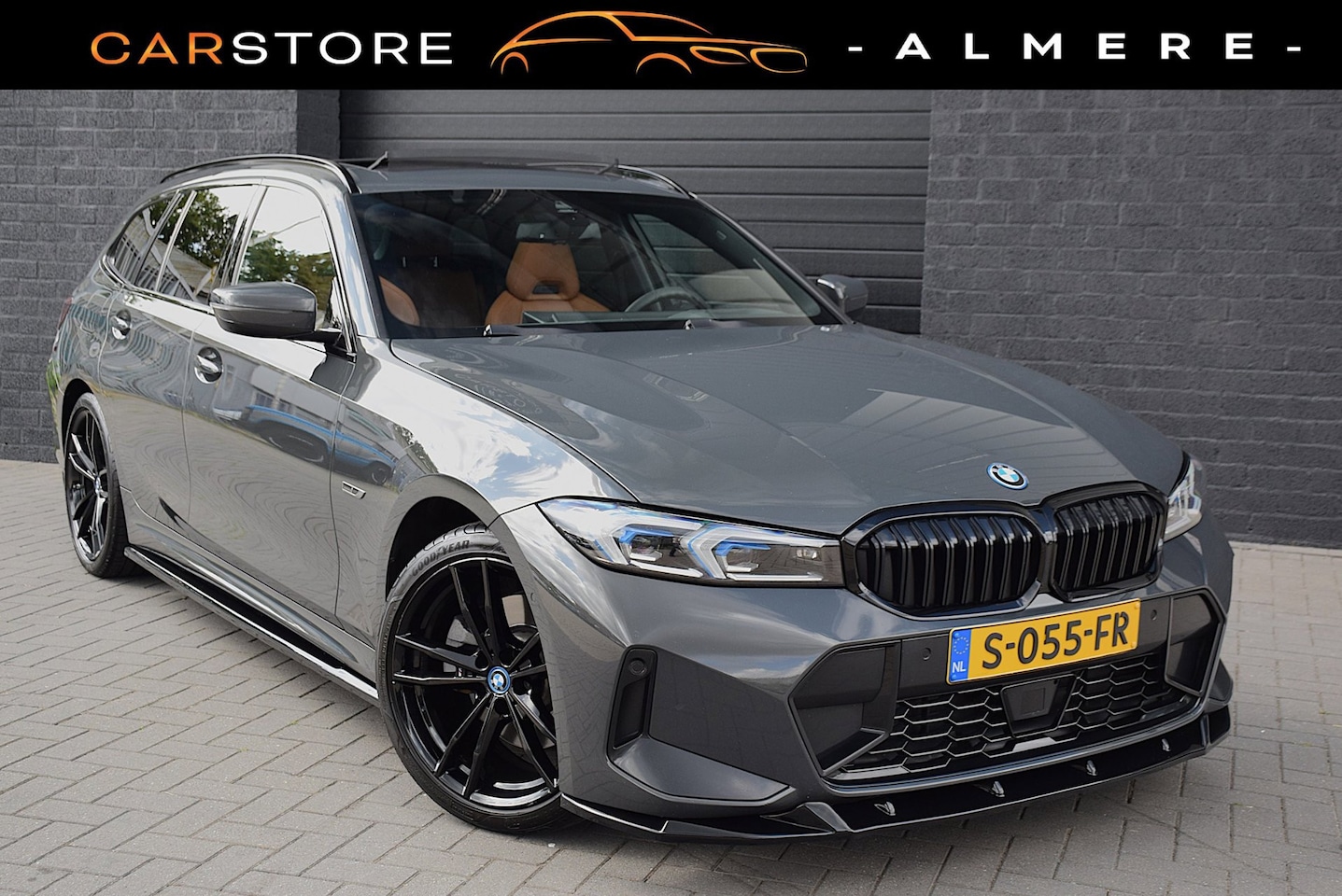 BMW 3-serie Touring - 330e*M-Pakket*Dak*Trekhaak*142Dkm*Keyless*2023*Dravit Grau*INDIVIDUAL* - AutoWereld.nl