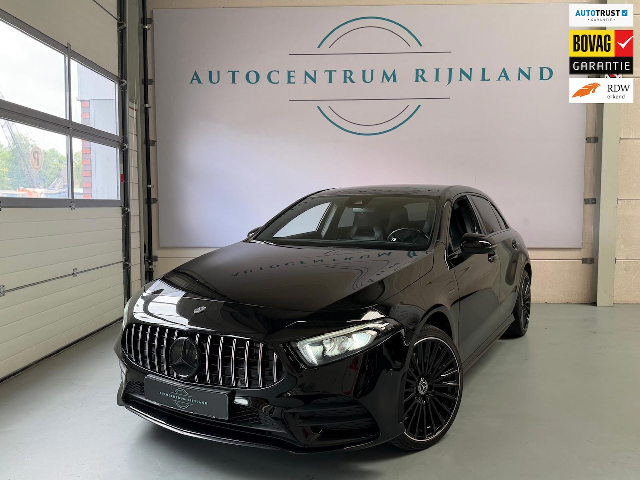 Mercedes-Benz A-klasse - 250 e AMG Night Edition Automaat, Navi, Carplay, Sfeer Verlichting, Trekhaak - AutoWereld.nl