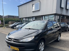 Peugeot 206 SW - 1.4 Air-line Airco. Goed rijdende 206 met een Apk keuring T/m 24-11-2026