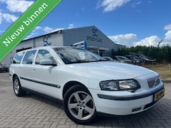 Volvo V70 - 2.4 Automaat Cruise Clima Stoelverwarming Trekhaak