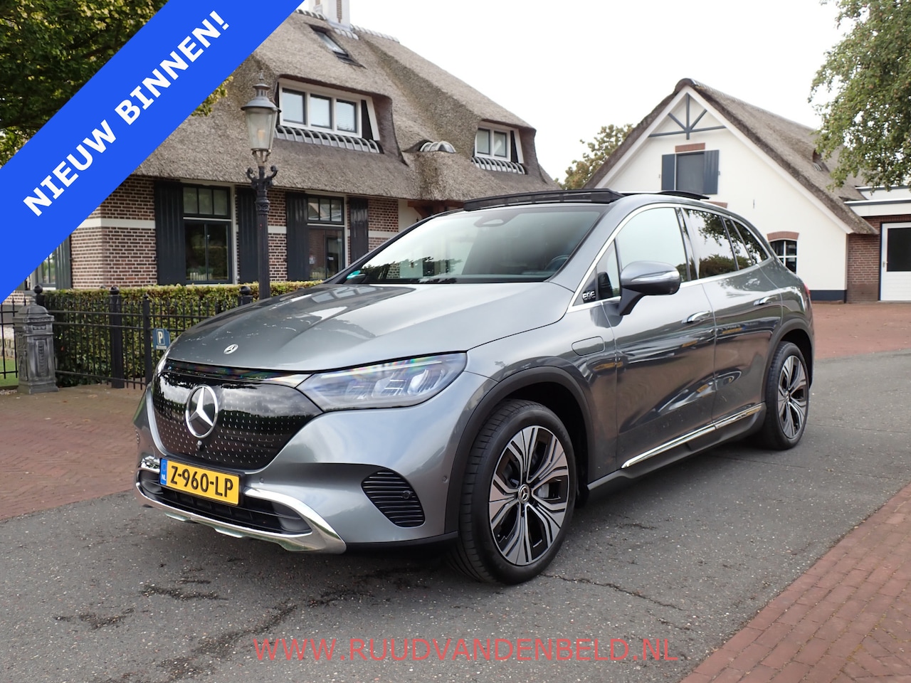 Mercedes-Benz EQE SUV - 300 SPORT 91kWh PANO / TREKHAAK / 360 / CARPLAY / DISTRONIC - AutoWereld.nl