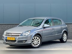 Opel Astra - 1.8 Cosmo 5-deurs | Nieuwe APK | NAP