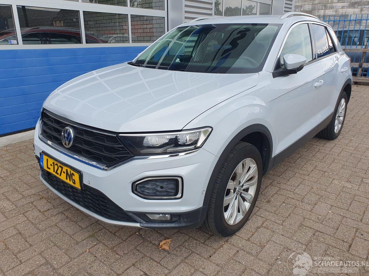 Volkswagen T-Roc - 1.5 TSI Sport Automaat - AutoWereld.nl