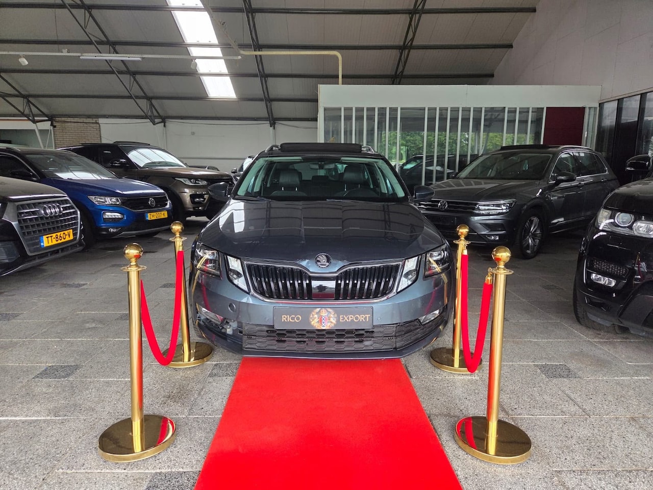 Skoda Octavia Combi - TDI AUTOMAAT PANORAMA LEDER! - AutoWereld.nl