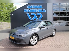 Volkswagen Golf - 1.0 TSI Life Trekhaak/Camera+park.sens/Carplay/4Seiz-banden