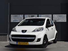 Peugeot 107 - 1.0-12V XR 5 drs Airco / NAP / Radio
