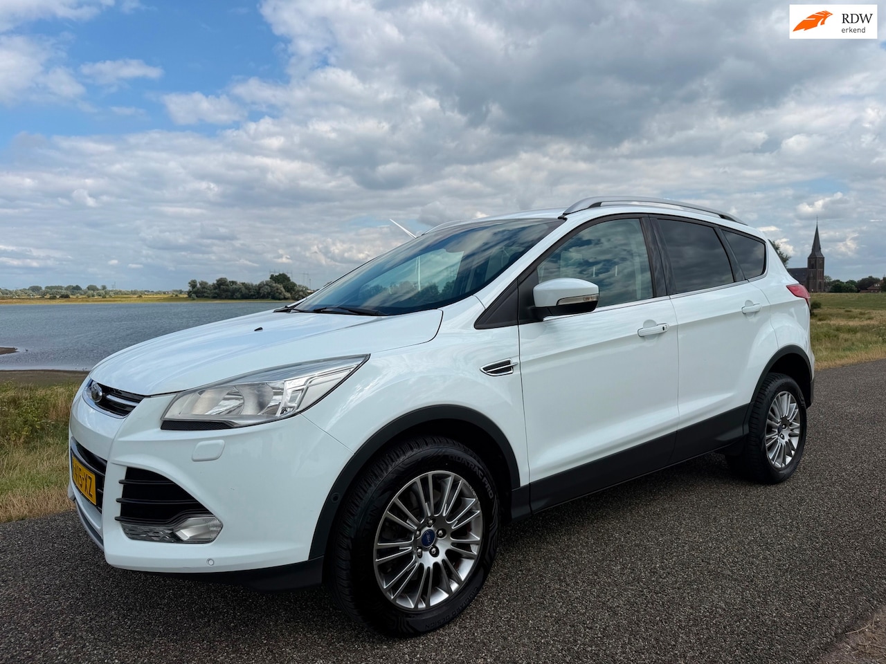 Ford Kuga - 1.6 Titanium 4WD 1.6 Titanium 4WD - AutoWereld.nl